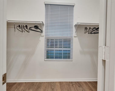 403 Magnolia Street - Photo Thumbnail 11