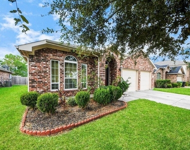 13918 Goodridge Drive - Photo Thumbnail 2