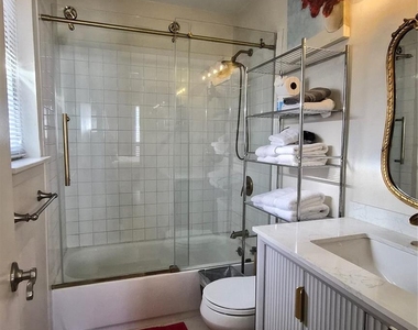 2118 Oakdale Street - Photo Thumbnail 7