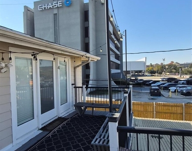 2118 Oakdale Street - Photo Thumbnail 13