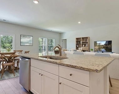 153 Pembroke Street - Photo Thumbnail 9