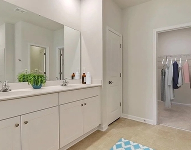 153 Pembroke Street - Photo Thumbnail 6