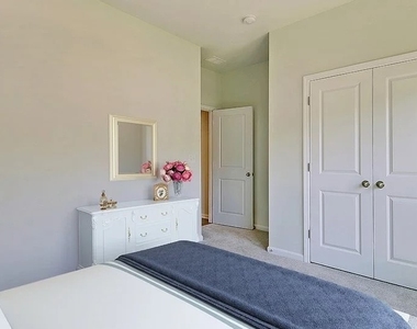 153 Pembroke Street - Photo Thumbnail 4