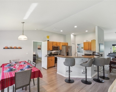 940 Belmont Street E - Photo Thumbnail 16