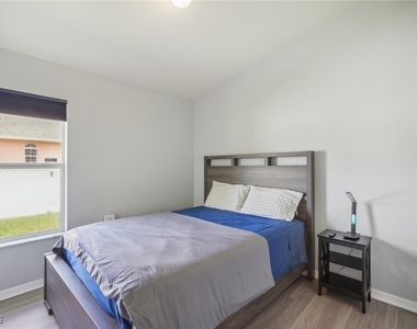 940 Belmont Street E - Photo Thumbnail 25