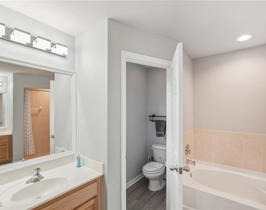 940 Belmont Street E - Photo Thumbnail 31