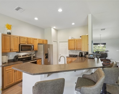940 Belmont Street E - Photo Thumbnail 18