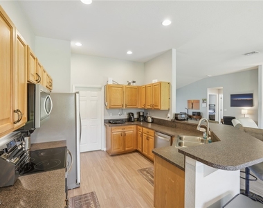 940 Belmont Street E - Photo Thumbnail 19