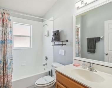 940 Belmont Street E - Photo Thumbnail 24