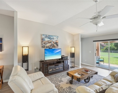 940 Belmont Street E - Photo Thumbnail 12