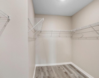 10256 Carloway Hills Drive - Photo Thumbnail 16