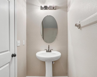 10256 Carloway Hills Drive - Photo Thumbnail 9