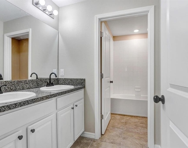 10256 Carloway Hills Drive - Photo Thumbnail 14