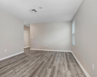 10256 Carloway Hills Drive - Photo Thumbnail 21