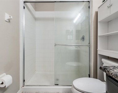 7012 Holly Heath Drive - Photo Thumbnail 13