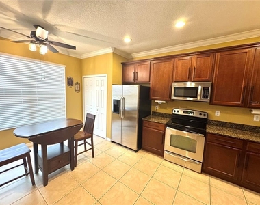 1483 Hillview Lane - Photo Thumbnail 4