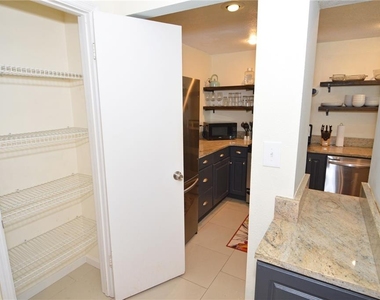 3873 Pompano Drive Se - Photo Thumbnail 10
