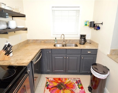 3873 Pompano Drive Se - Photo Thumbnail 14