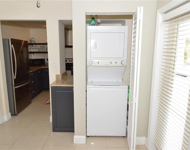 3873 Pompano Drive Se - Photo Thumbnail 8