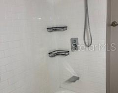 912 E Saint Clair Street - Photo Thumbnail 6