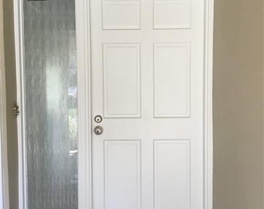 44 Country Club Drive - Photo Thumbnail 2