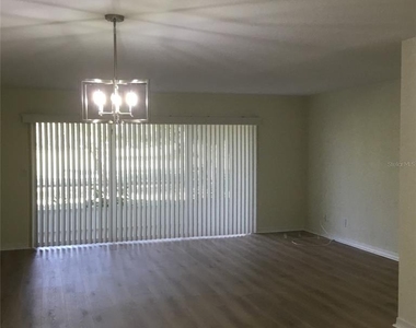 44 Country Club Drive - Photo Thumbnail 13