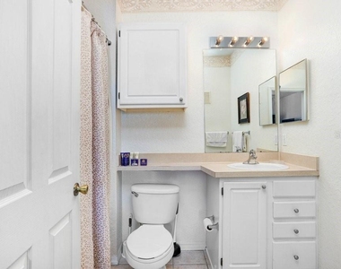 8801 Dunes Court - Photo Thumbnail 18