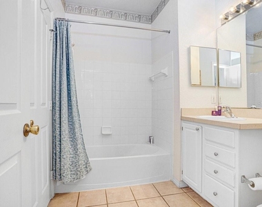 8801 Dunes Court - Photo Thumbnail 15