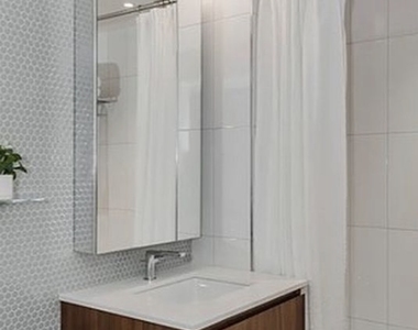 311 11th Avenue - Photo Thumbnail 4