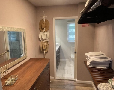 265 E Virginia Avenue - Photo Thumbnail 6