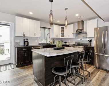 265 E Virginia Avenue - Photo Thumbnail 2