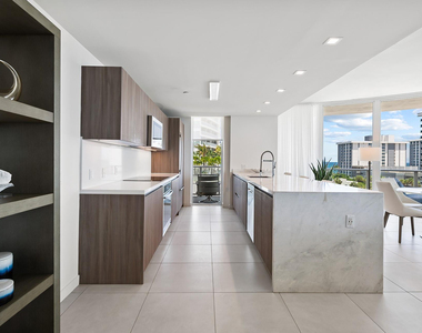 401 N Birch Road - Photo Thumbnail 6