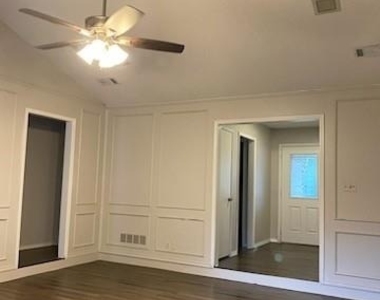 6621 N Park Drive - Photo Thumbnail 7