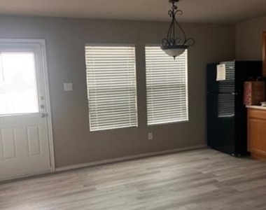 524 Timberhaven Trail - Photo Thumbnail 5