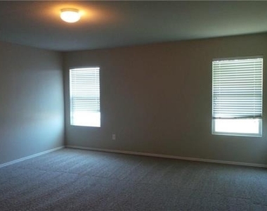 524 Timberhaven Trail - Photo Thumbnail 7