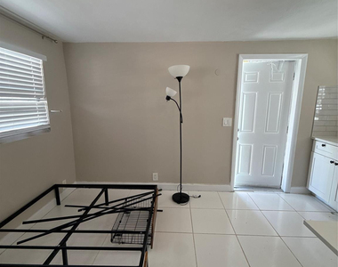 299 Se 12th Avenue - Photo Thumbnail 8