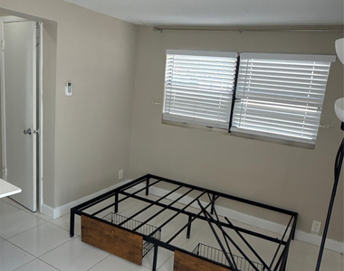 299 Se 12th Avenue - Photo Thumbnail 12