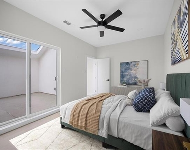 1512 Seegar Street - Photo Thumbnail 15