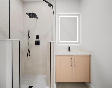 1512 Seegar Street - Photo Thumbnail 17