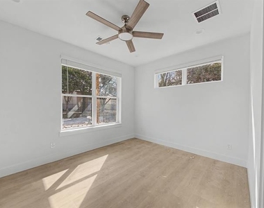 2925 Spruce Valley Lane - Photo Thumbnail 13