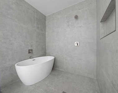 2925 Spruce Valley Lane - Photo Thumbnail 16