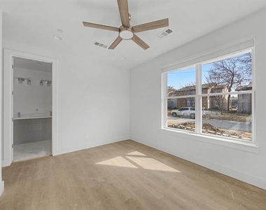 2925 Spruce Valley Lane - Photo Thumbnail 14