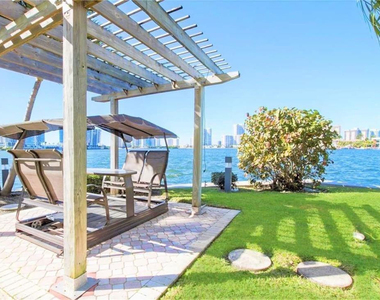 18260 N Bay Road - Photo Thumbnail 51