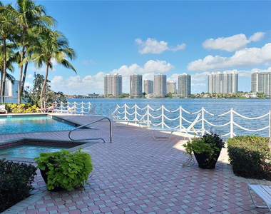 18260 N Bay Road - Photo Thumbnail 46