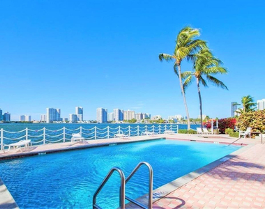 18260 N Bay Road - Photo Thumbnail 49