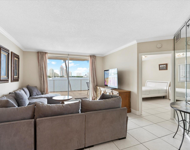 18260 N Bay Road - Photo Thumbnail 22