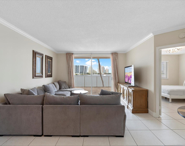 18260 N Bay Road - Photo Thumbnail 21
