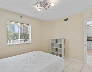 18260 N Bay Road - Photo Thumbnail 30