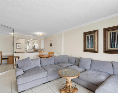 18260 N Bay Road - Photo Thumbnail 9