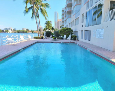 18260 N Bay Road - Photo Thumbnail 48
